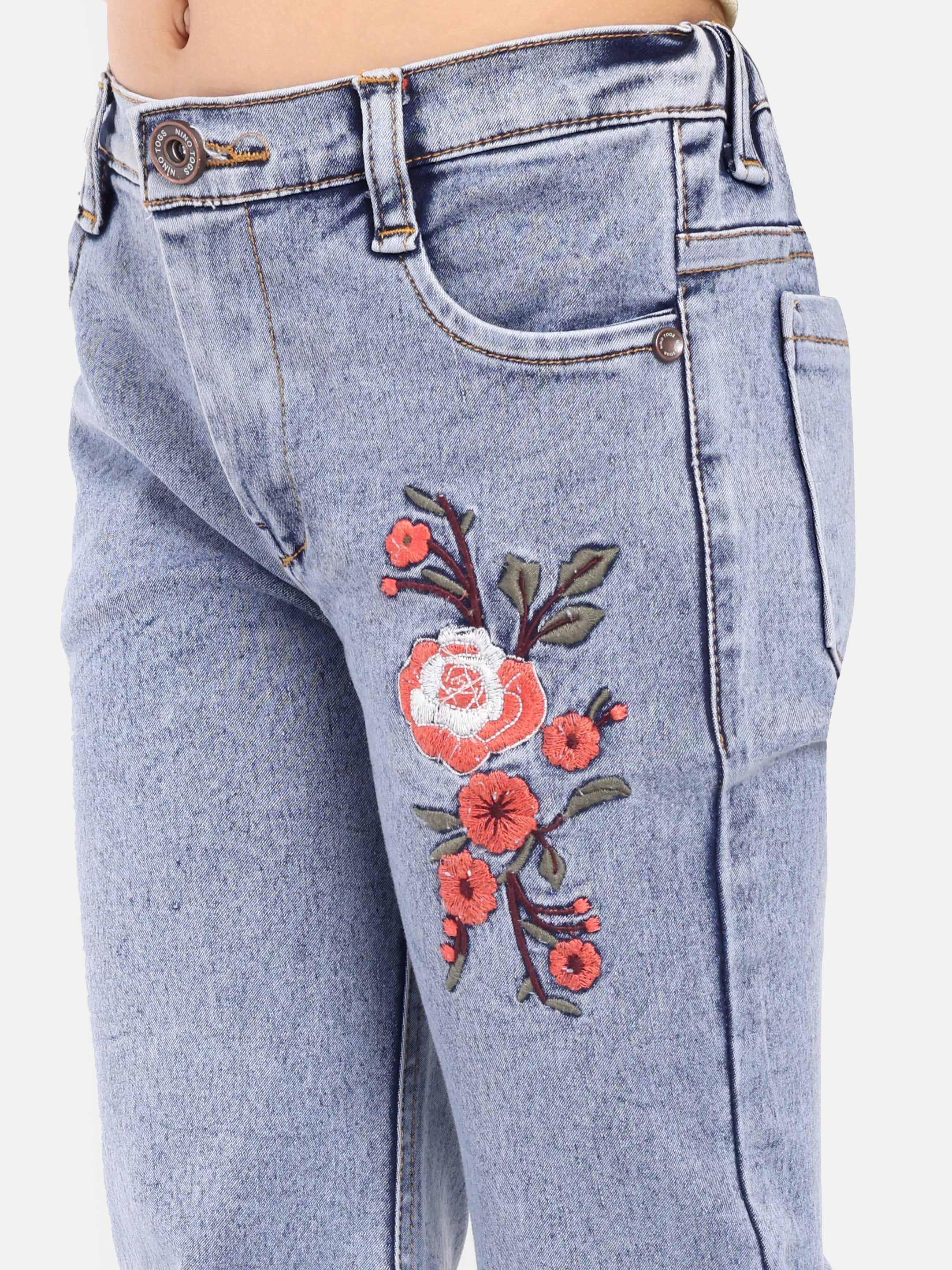 Stretchable Flared Jeans with Flower Embroidery