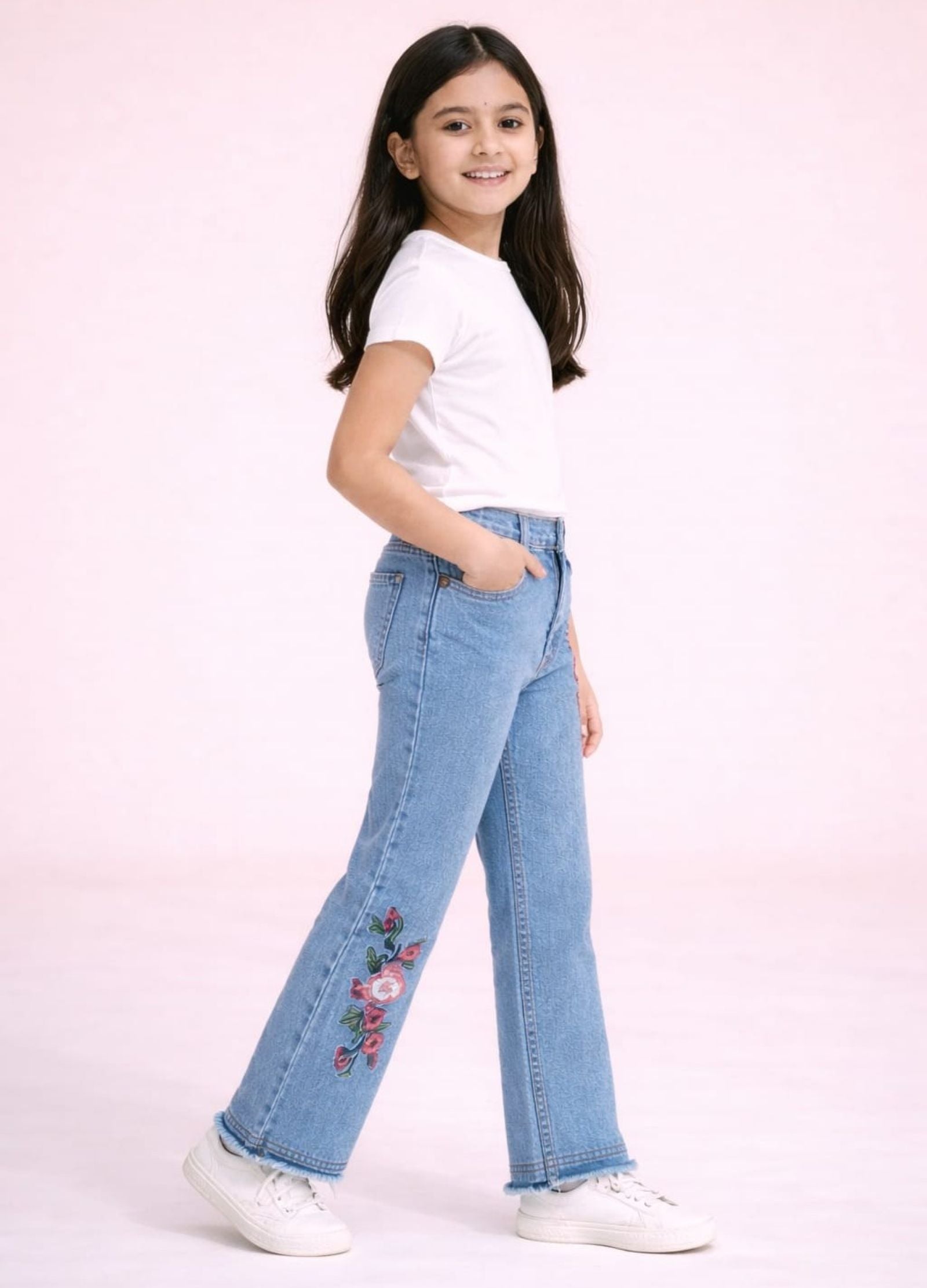 Stretchable Flared Jeans with Flower Embroidery