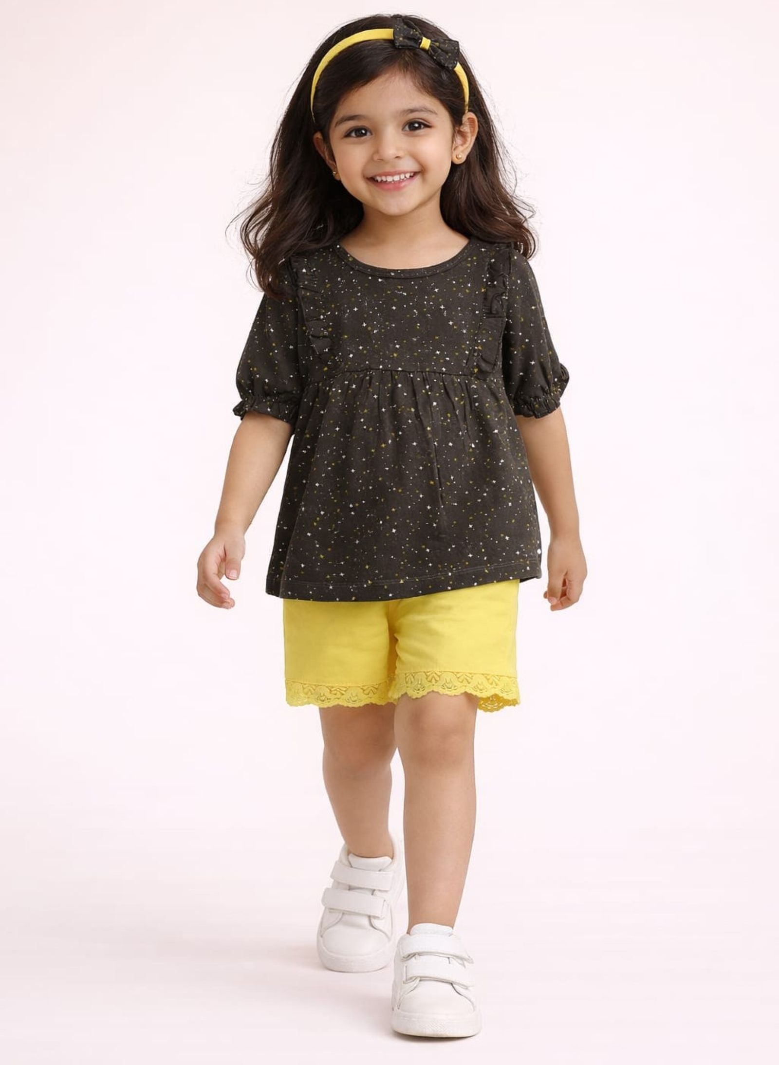 Girls Stars Printed Peplum Top with Shorts and Hairband