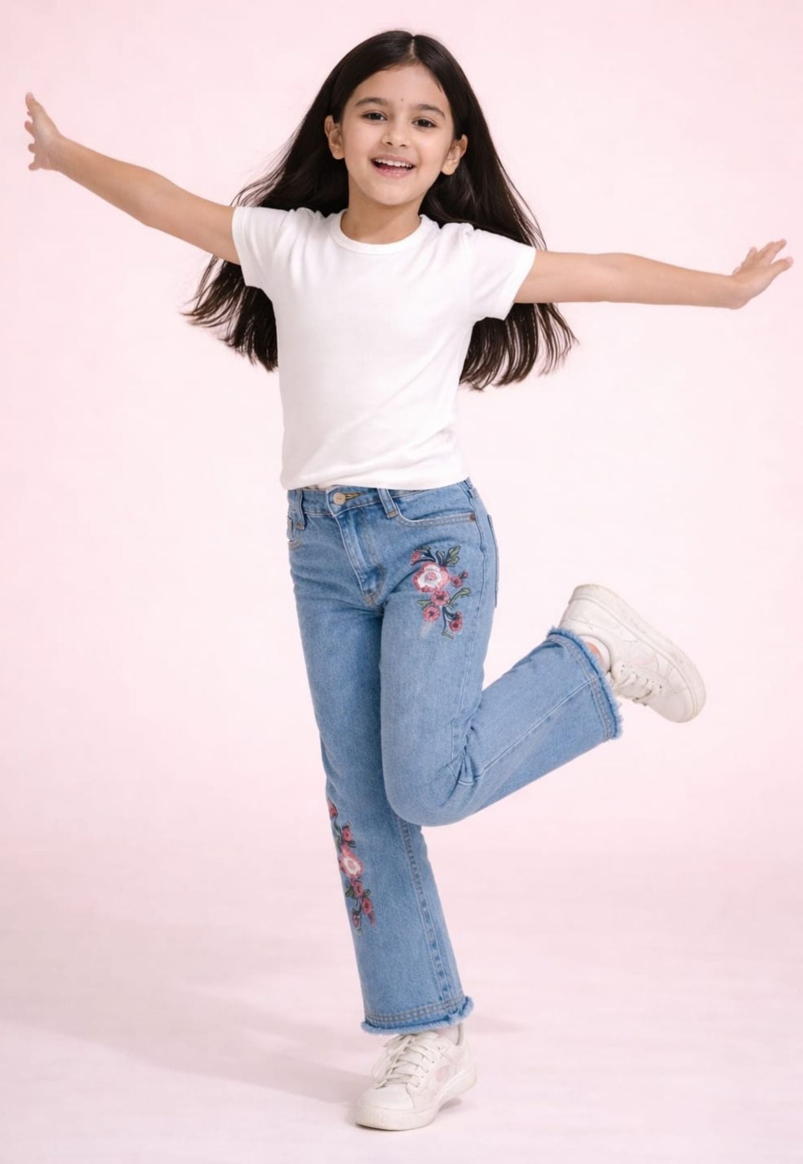 Stretchable Flared Jeans with Flower Embroidery