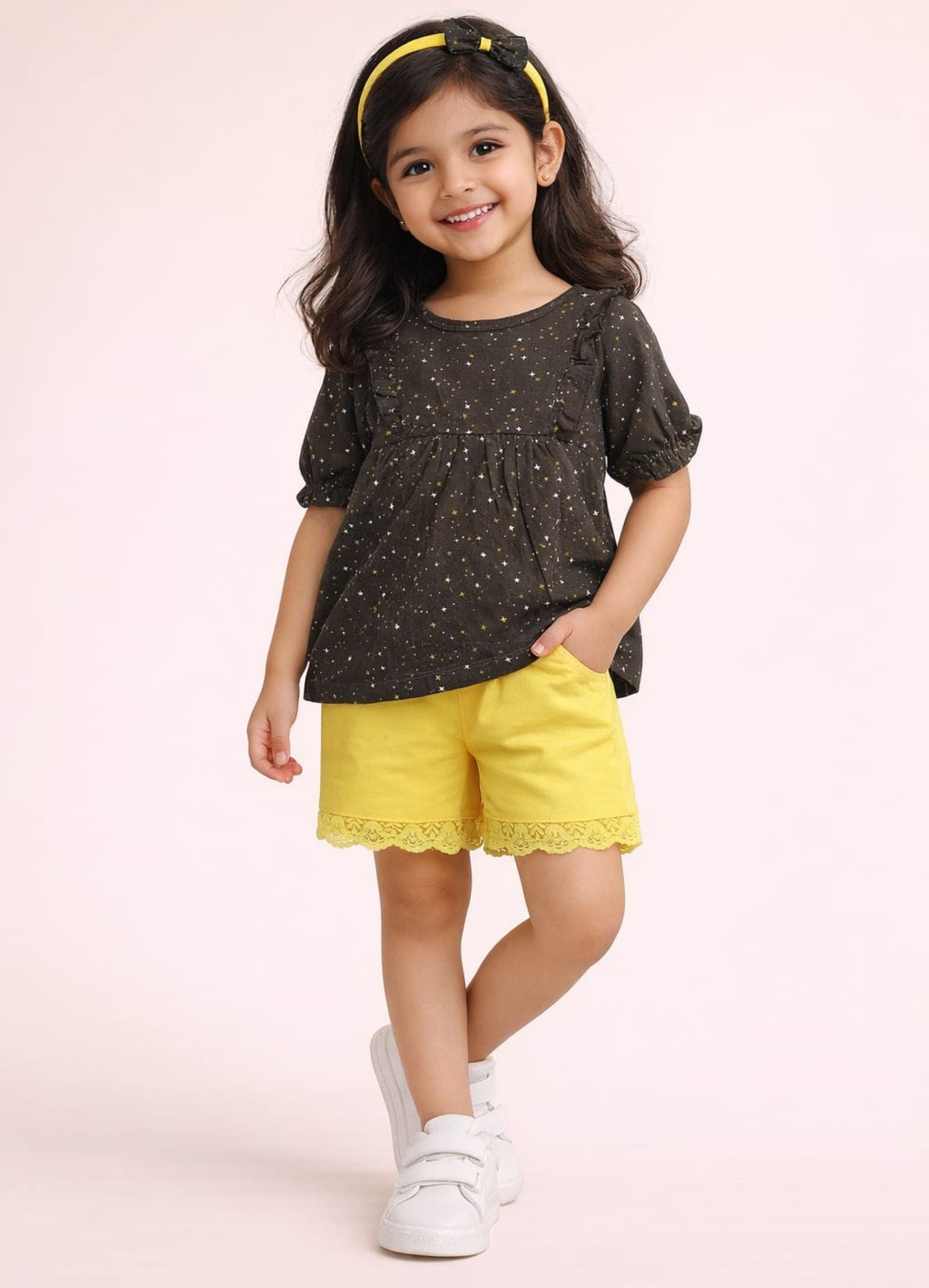 Girls Stars Printed Peplum Top with Shorts and Hairband