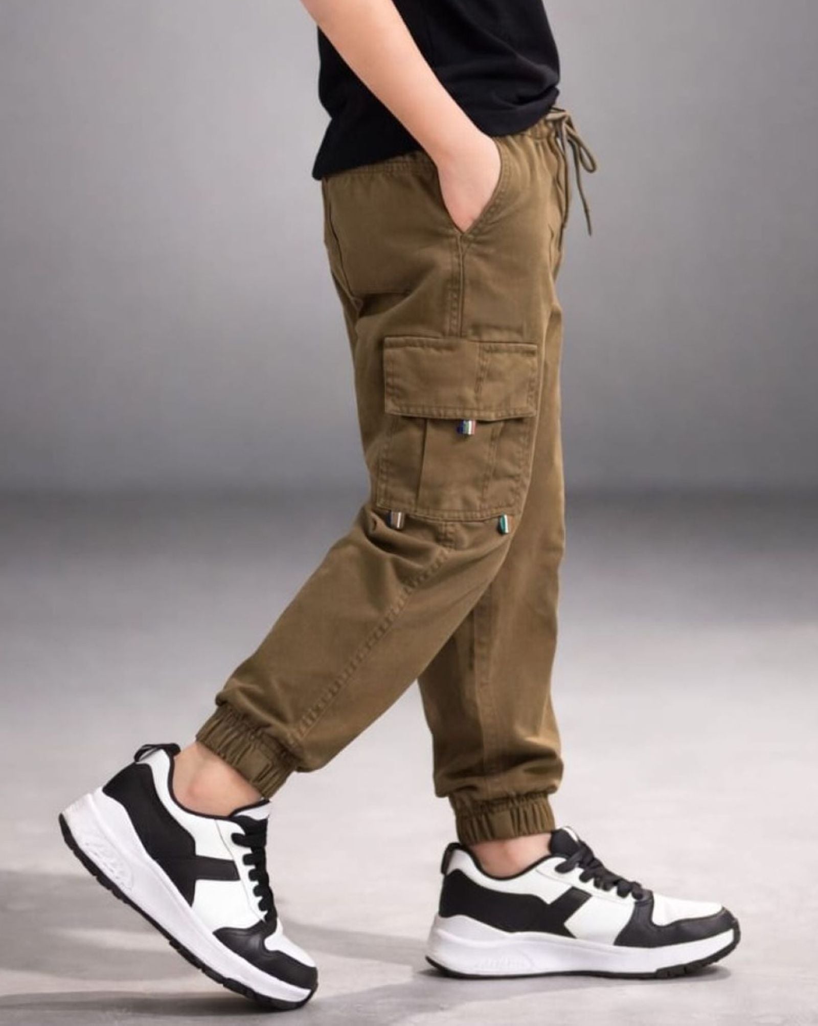 Cotton Woven Cargo Pants with Side Pockets - Brown