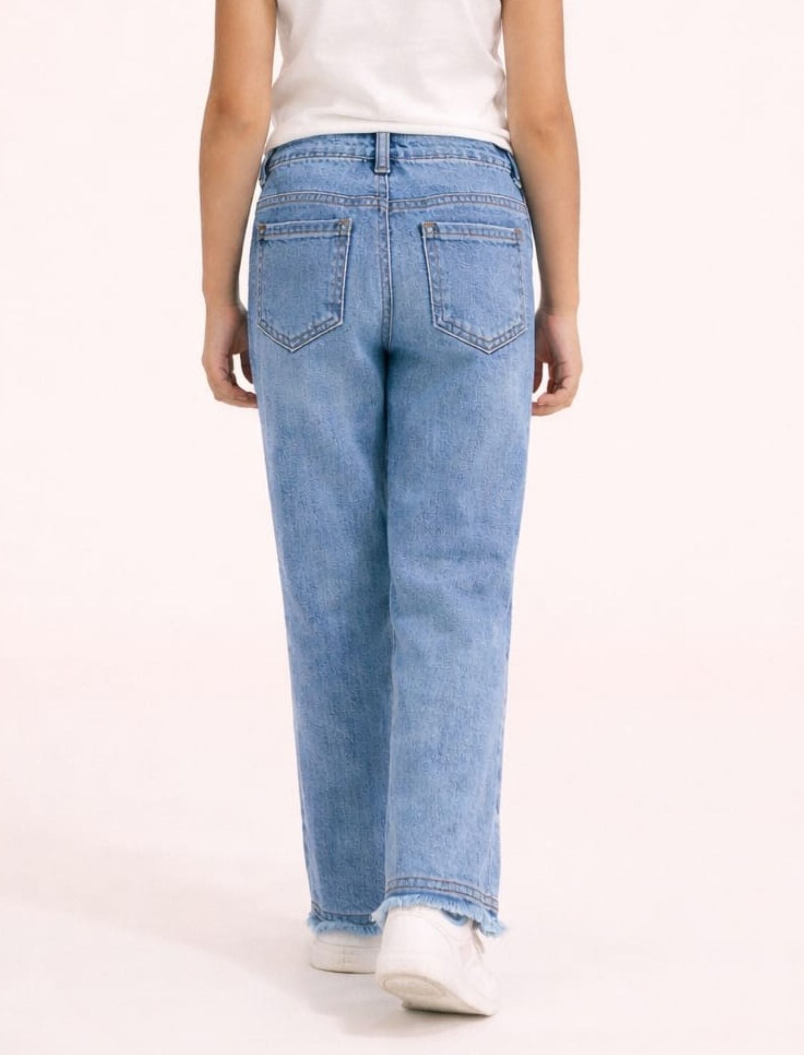Stretchable Flared Jeans with Flower Embroidery