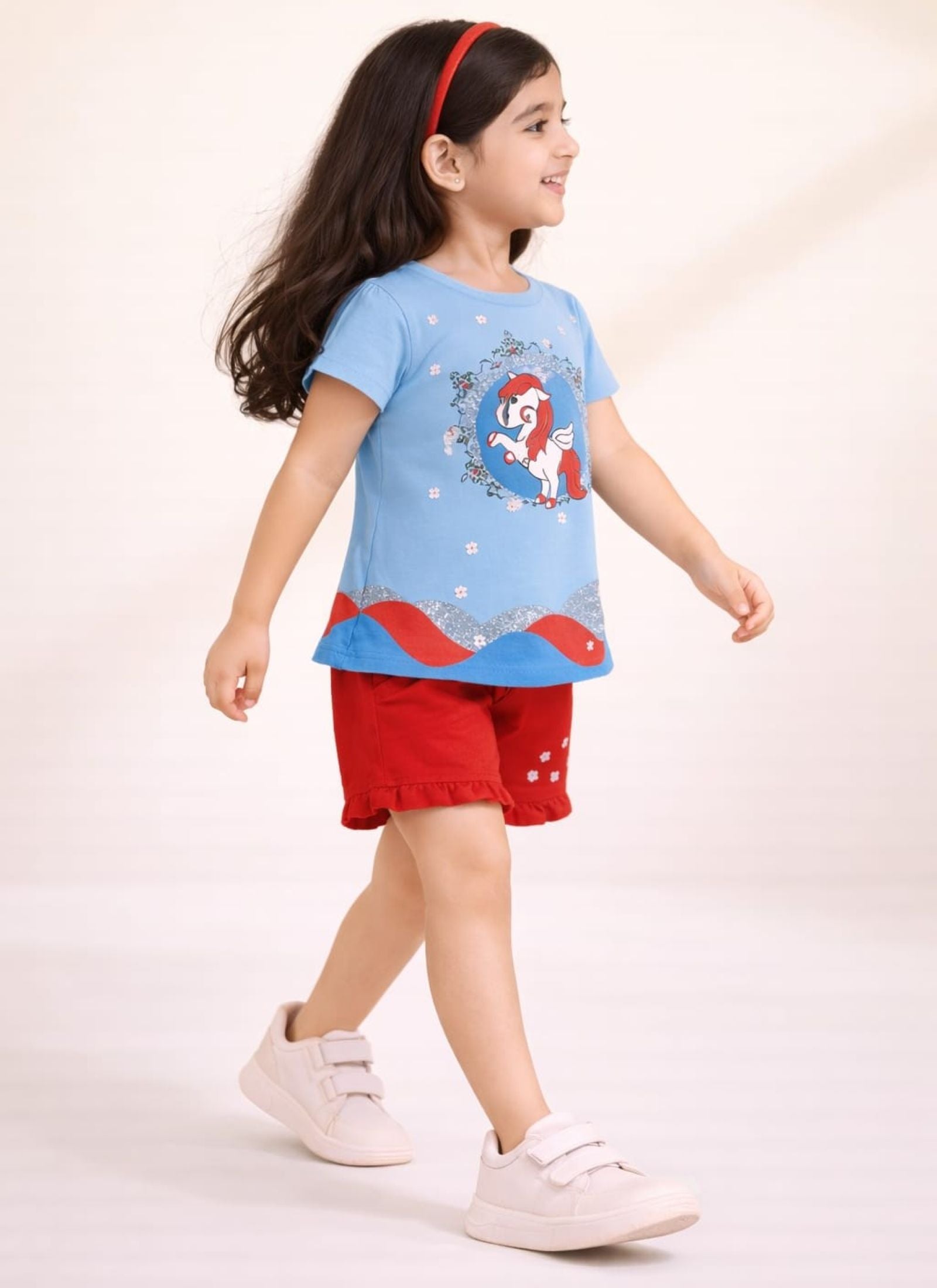 Girls Glitter Printed Tee with Frilled Shorts B.