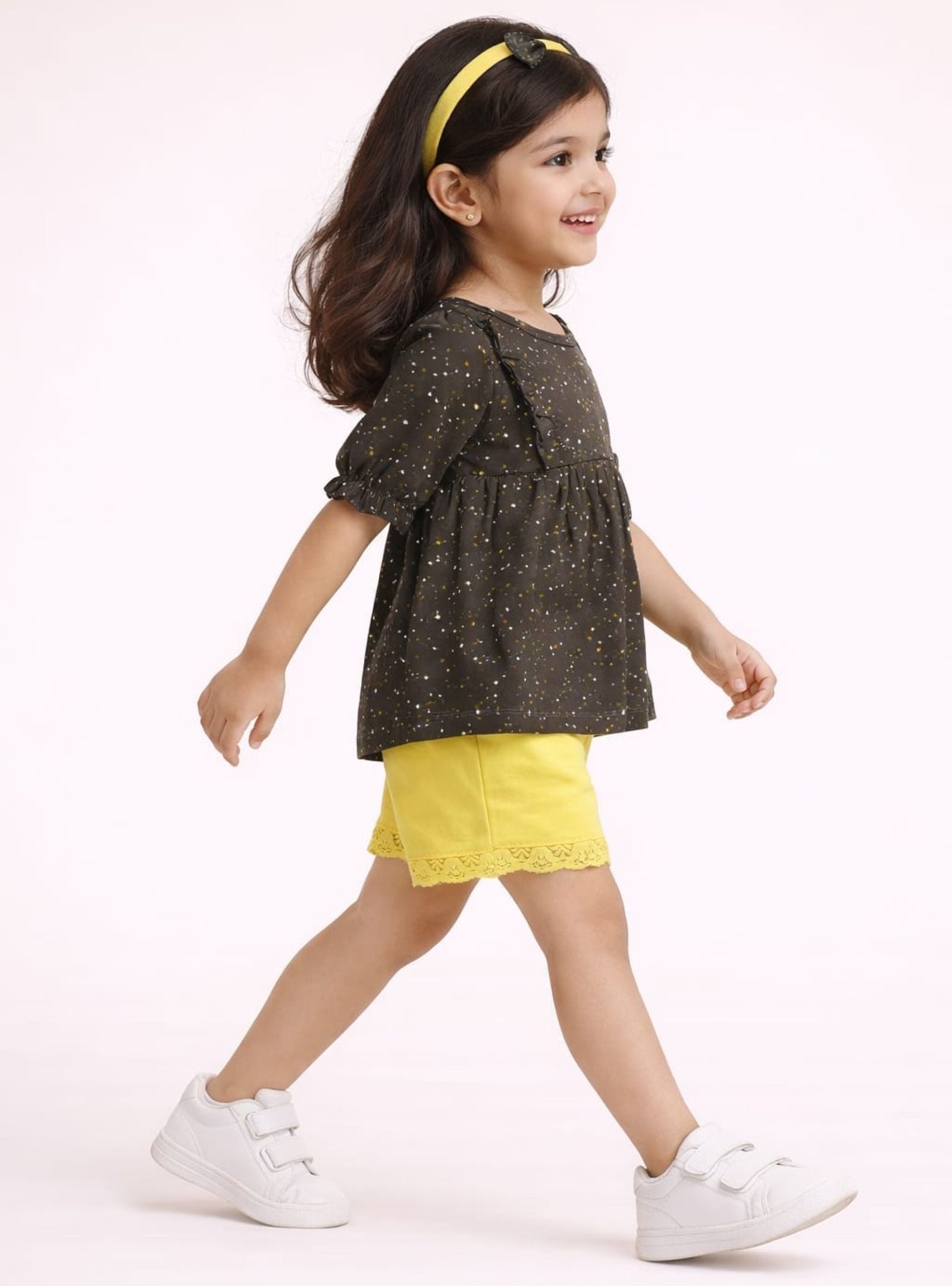 Girls Stars Printed Peplum Top with Shorts and Hairband