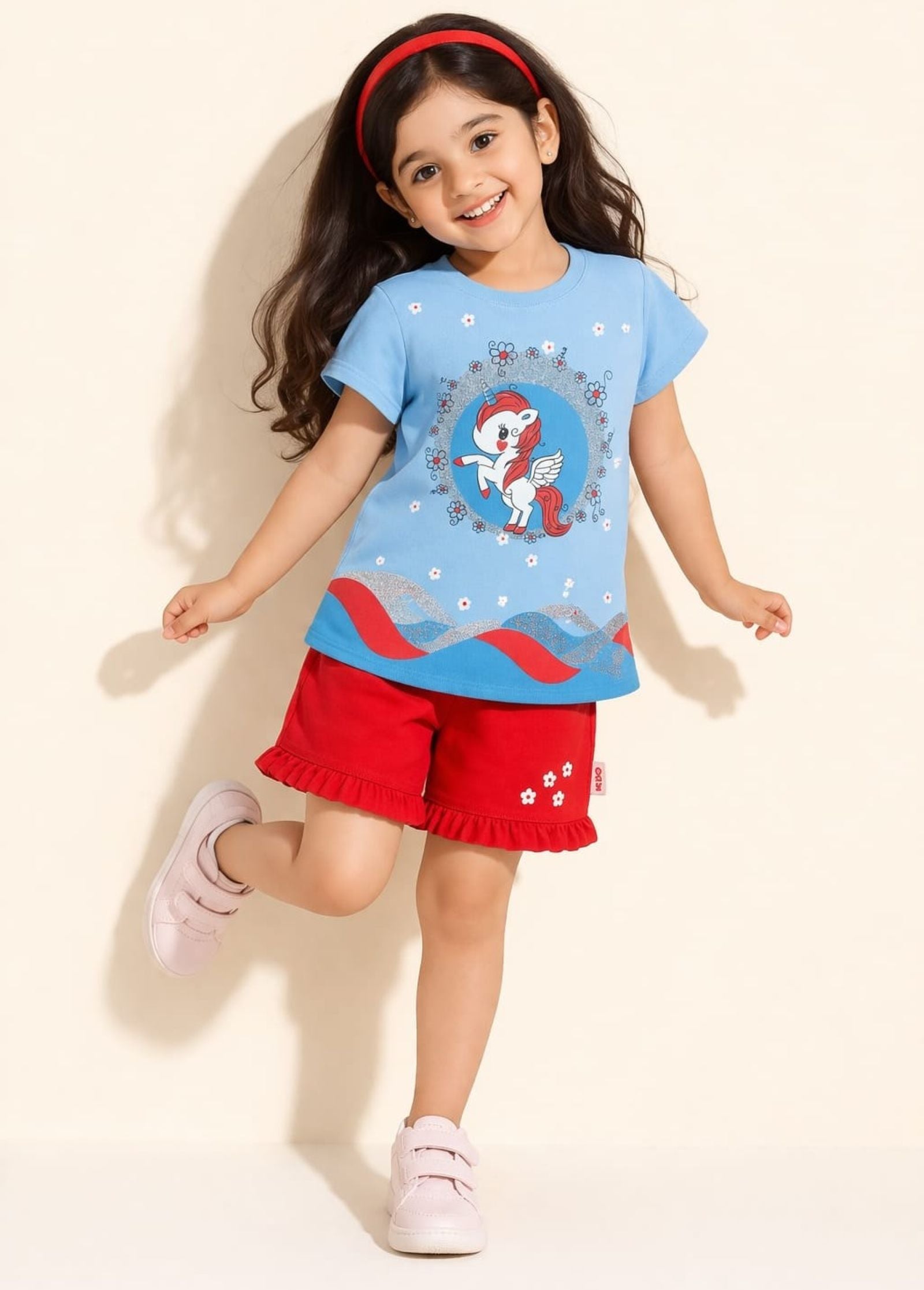 Girls Glitter Printed Tee with Frilled Shorts B.