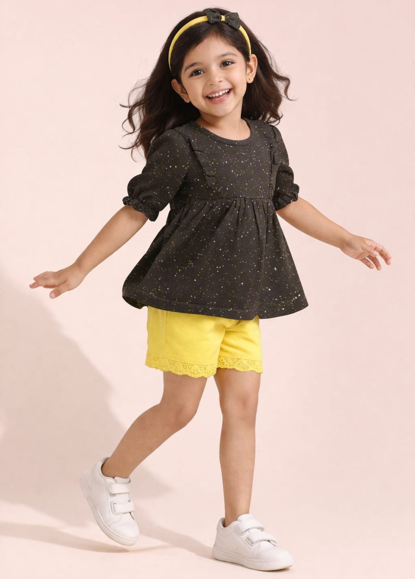 Girls Stars Printed Peplum Top with Shorts and Hairband