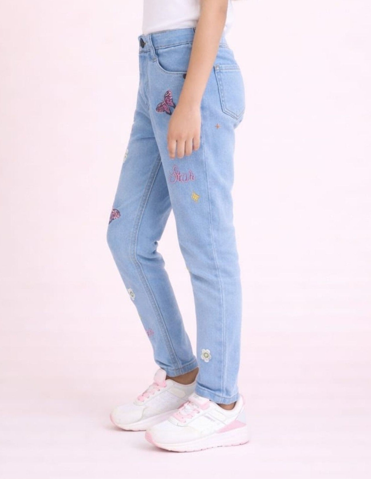 Stretchable Narrow Jeans with All Over Embroidery